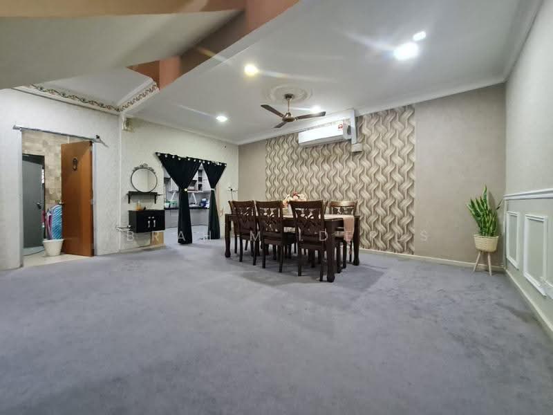 Bungalow House untuk Dijual di Rawang (Selangor) - Ibrahim Iderus - Dining Room - PropertyGuru.com.my