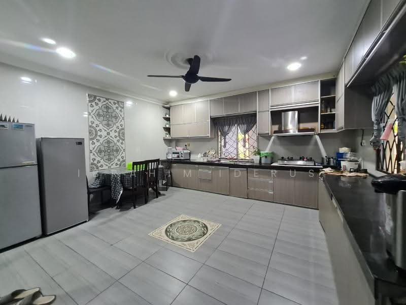 Bungalow House untuk Dijual di Rawang (Selangor) - Ibrahim Iderus - Kitchen - PropertyGuru.com.my