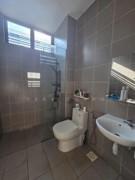 Rumah Kluster untuk Dijual di Senibong Cove (Masai) - Vera Chang - Bathroom - PropertyGuru.com.my