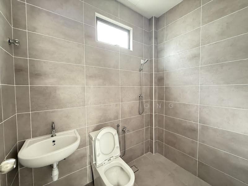 2-storey Terraced House for Sale in Bemban (Melaka) - Bibong Ong - Bathroom - PropertyGuru.com.my