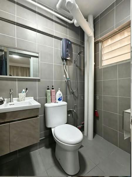 Pangsapuri untuk Dijual di Vantage Point (Menang Ria) - Ashlee LSS - Bathroom - PropertyGuru.com.my
