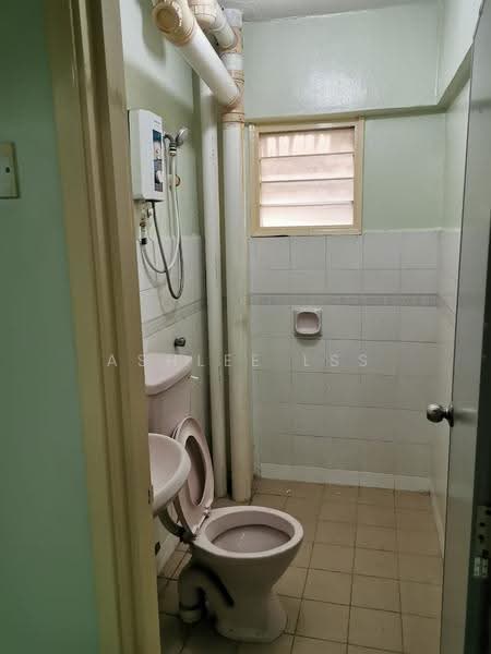 Pangsapuri untuk Dijual di Vantage Point (Menang Ria) - Ashlee LSS - Bathroom - PropertyGuru.com.my
