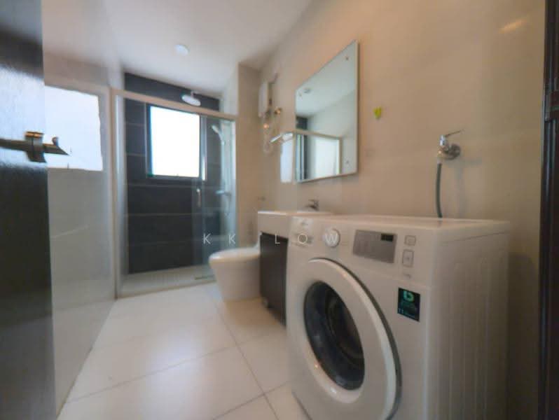Condominium for Rent at Bay Point @ Country Garden Danga Bay - KK Low - Bathroom - PropertyGuru.com.my