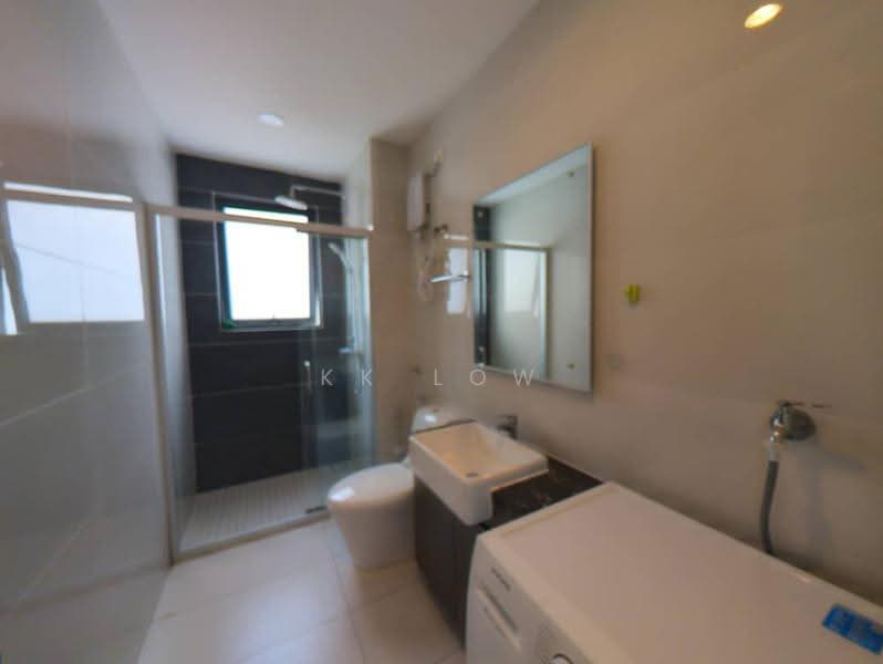 Condominium for Rent at Bay Point @ Country Garden Danga Bay - KK Low - Bathroom - PropertyGuru.com.my