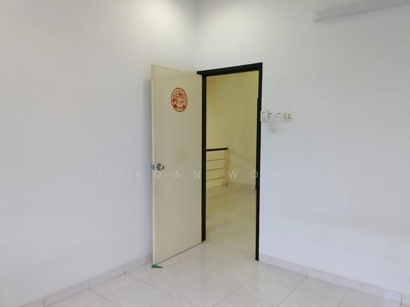 Rumah Teres 2-Tingkat untuk Dijual di Taman Ehsan Jaya (Ulu Tiram) - Jordan Wong - PropertyGuru.com.my