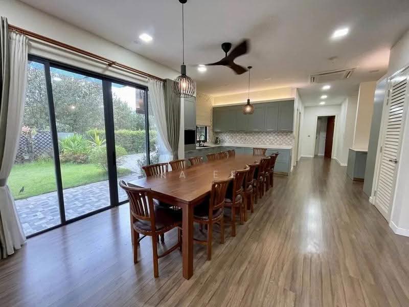 Semi-Detached House for Sale in Sungai Buloh (Selangor) - Ka Ee - Dining Room - PropertyGuru.com.my