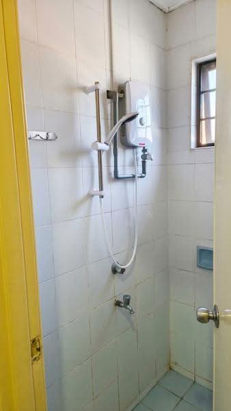 Terraced House for Rent in Bandar Utama (Selangor) - Esther Tan - Bathroom - PropertyGuru.com.my