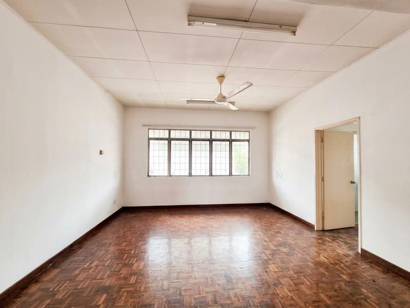 Terraced House for Rent in Bandar Utama (Selangor) - Esther Tan - Living Room - PropertyGuru.com.my