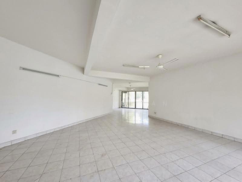Terraced House for Rent in Bandar Utama (Selangor) - Esther Tan - Living Room - PropertyGuru.com.my