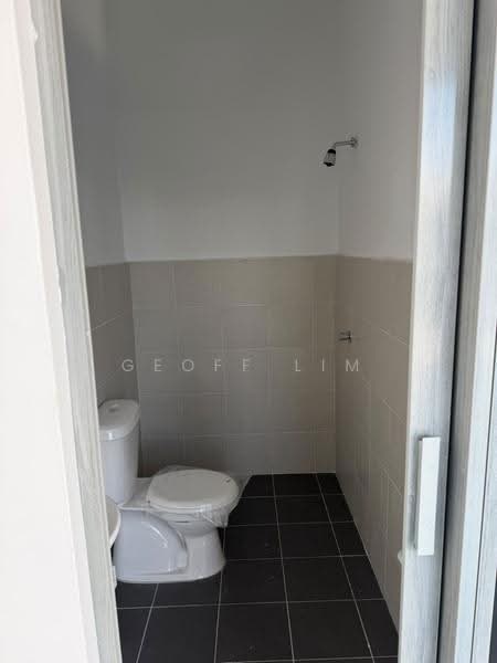 2-storey Terraced House for Rent in Seremban (Negeri Sembilan) - Geoff Lim - Bathroom - PropertyGuru.com.my