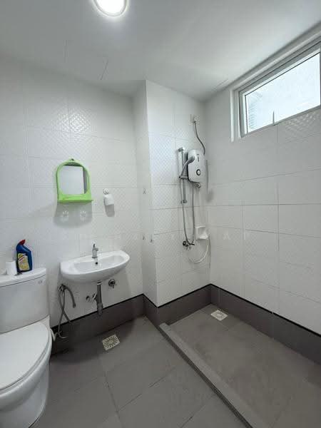 Service Residence for Sale at Seasons Amara Larkin - Shirley Yap - Bathroom - PropertyGuru.com.my