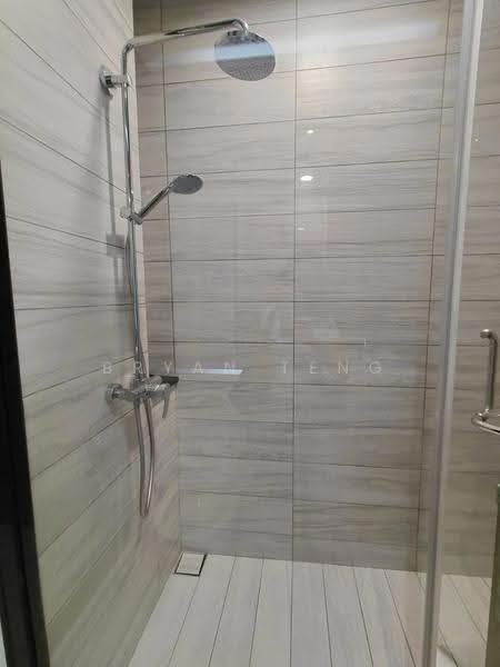 Kediaman Servis untuk Dijual di Straits Residences - Bryan Teng - Bathroom - PropertyGuru.com.my