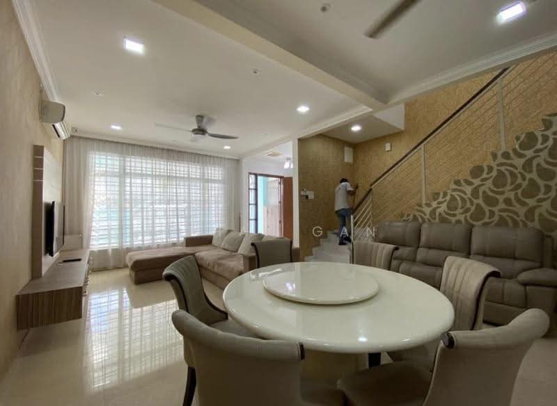 2-storey Terraced House for Sale in Austin (Johor Bahru) - Ethan Gan - Living Room - PropertyGuru.com.my