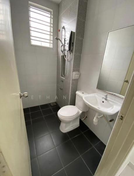 2-storey Terraced House for Sale in Austin (Johor Bahru) - Ethan Gan - Bathroom - PropertyGuru.com.my