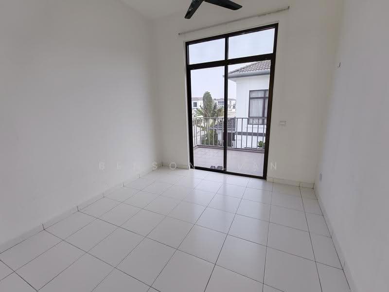 2-storey Terraced House for Rent in Puncak Alam (Selangor) - Benson Lian - Balcony - PropertyGuru.com.my