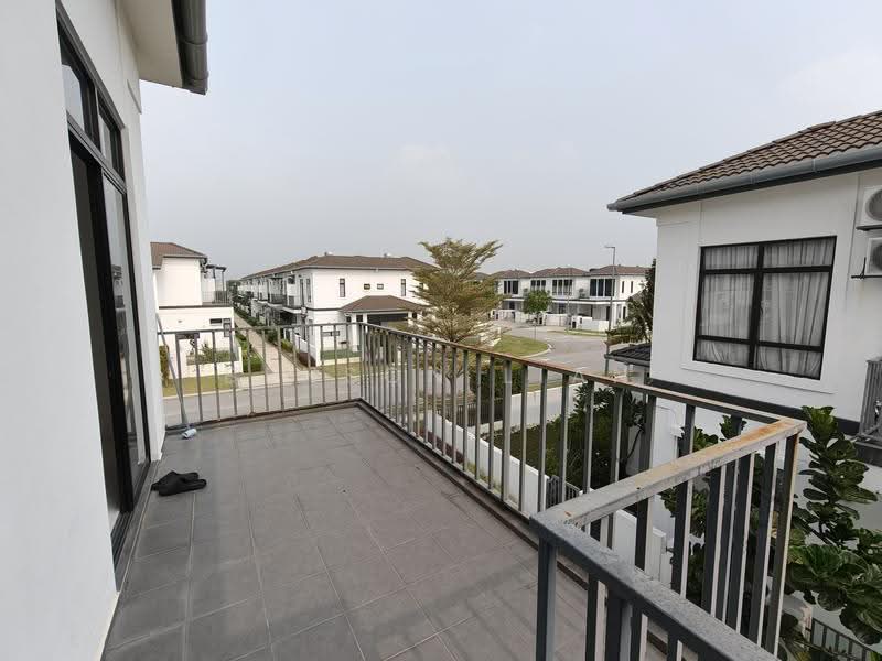 2-storey Terraced House for Rent in Puncak Alam (Selangor) - Benson Lian - Balcony - PropertyGuru.com.my