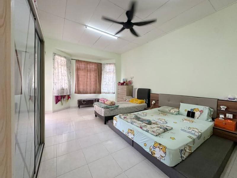 2-storey Terraced House for Sale in Taman Pandan Indah (Klebang) - CHIN FN - Bedroom - PropertyGuru.com.my