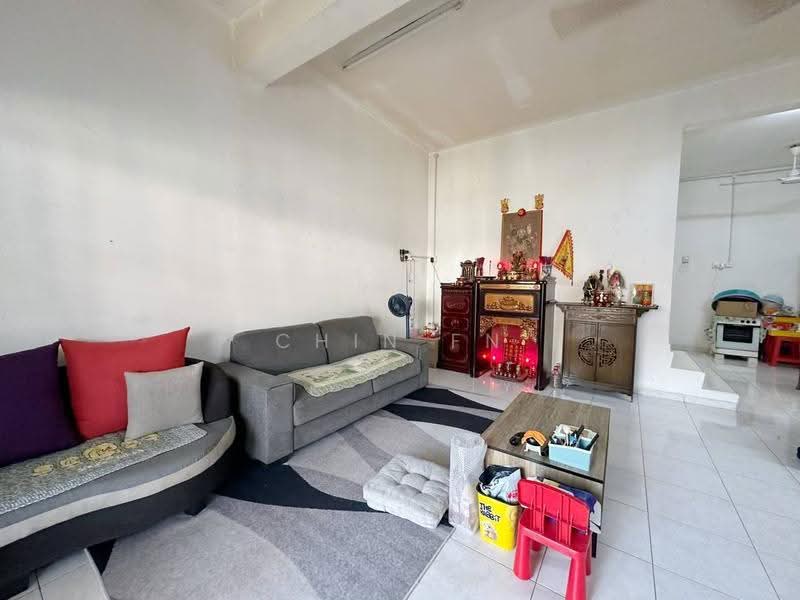 2-storey Terraced House for Sale in Taman Pandan Indah (Klebang) - CHIN FN - Living Room - PropertyGuru.com.my