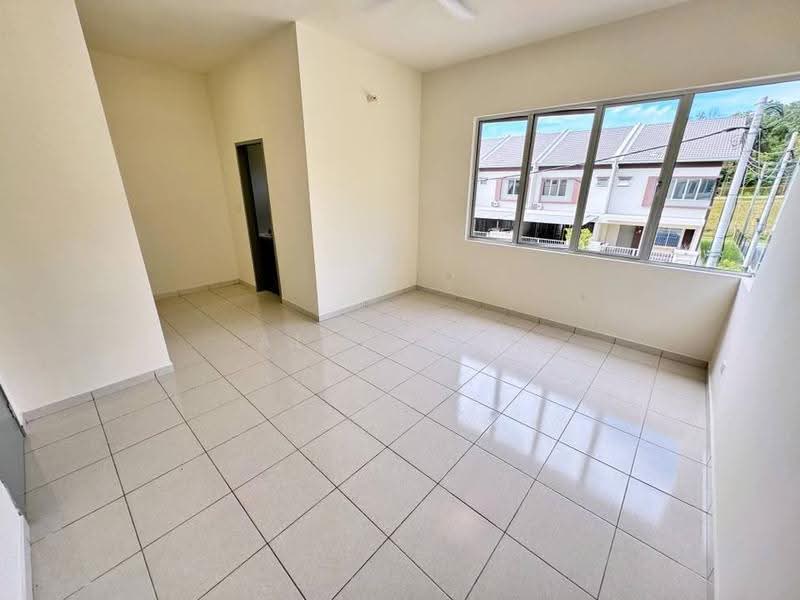 2-storey Terraced House for Sale in Seremban Jaya (Negeri Sembilan) - Alex Tan - Living Room - PropertyGuru.com.my