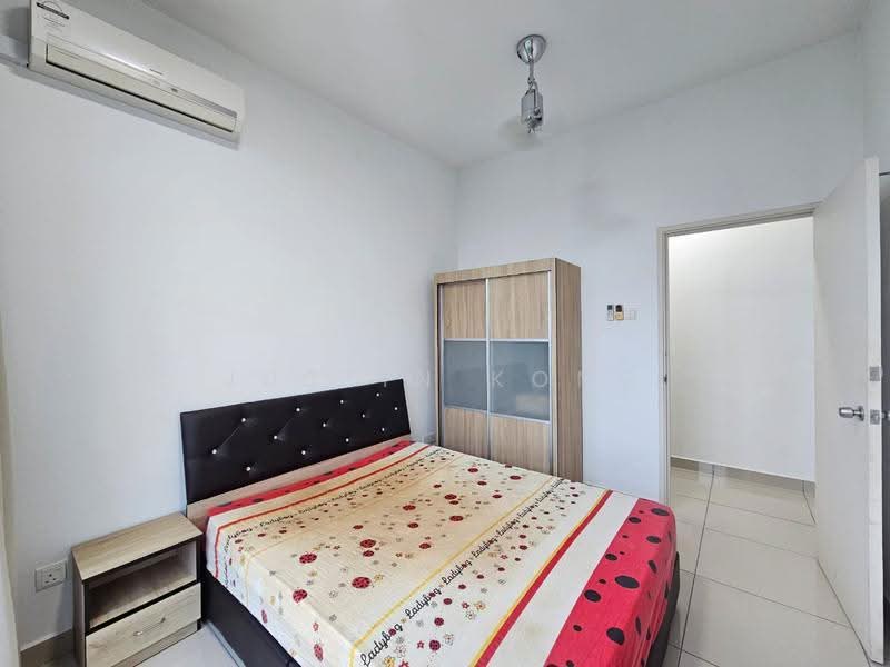 Condominium for Sale at D'Rich Executive Suites - Justin Kong - Bedroom - PropertyGuru.com.my