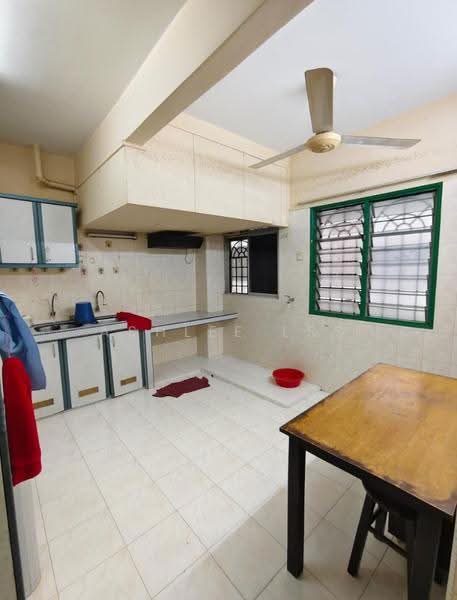 Rumah Flat untuk Dijual di Symphony Court - Ashlee LSS - Kitchen - PropertyGuru.com.my