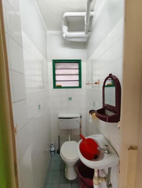 Rumah Flat untuk Dijual di Symphony Court - Ashlee LSS - Bathroom - PropertyGuru.com.my