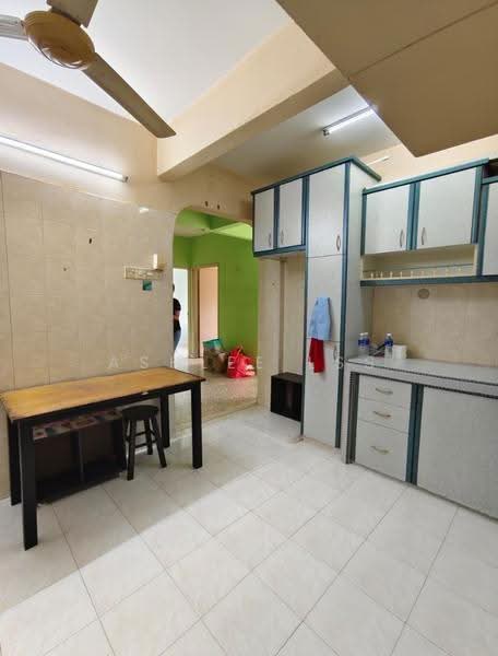 Rumah Flat untuk Dijual di Symphony Court - Ashlee LSS - Kitchen - PropertyGuru.com.my
