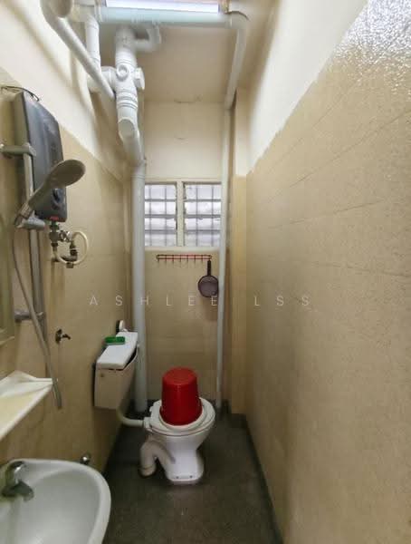 Rumah Flat untuk Dijual di Symphony Court - Ashlee LSS - Bathroom - PropertyGuru.com.my