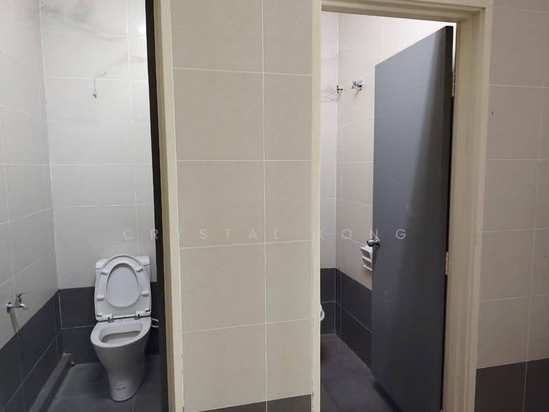 Semi-D Factory for Rent in Eco Business Park 1 (Johor Bahru) - Crystal Kong - Bathroom - PropertyGuru.com.my