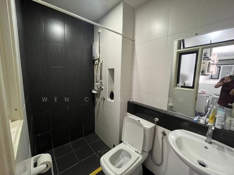 Service Residence for Sale at Sky Peak Residences - Wen Chung Ling - Bathroom - PropertyGuru.com.my