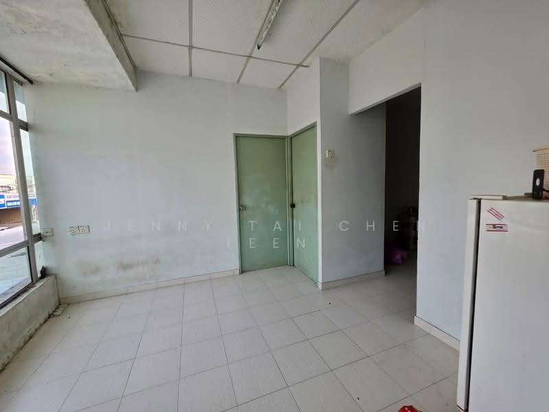 Kilang Teres untuk Dijual di Taman Iks Merdeka (Batu Berendam) - Jenny Tai Chen Leen - Interior - PropertyGuru.com.my