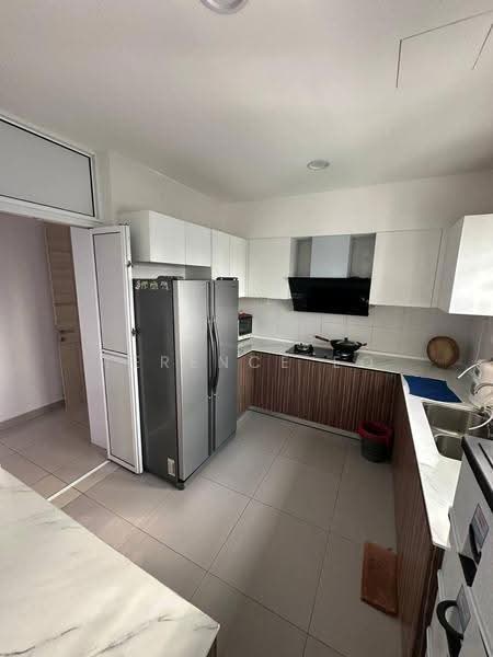 Kediaman Servis untuk Dijual di Larkin Heights - Terence Eo - Kitchen - PropertyGuru.com.my
