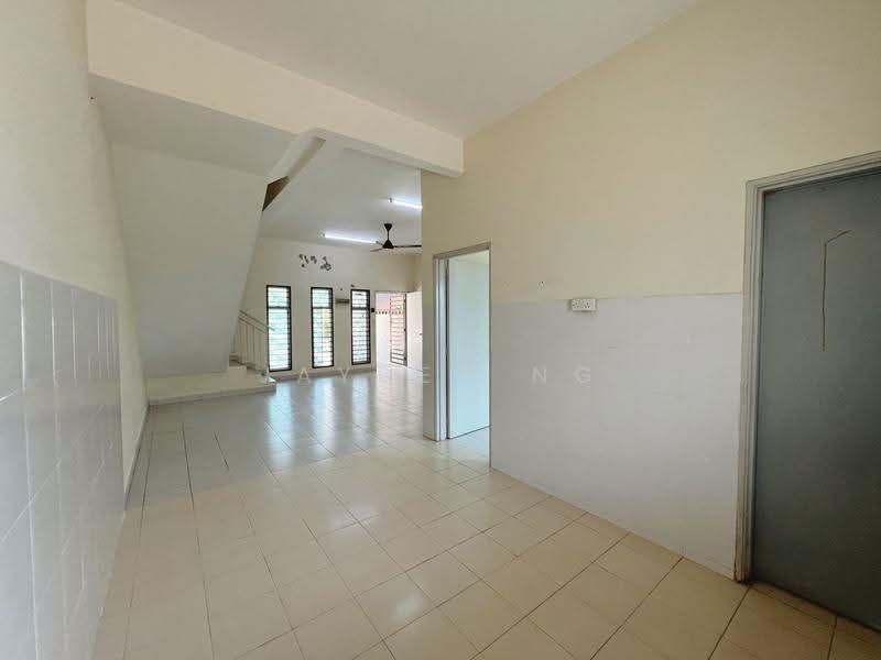 2-storey Terraced House for Sale in Bandar Layangkasa (Pasir Gudang) - Jayden Ng - Living Room - PropertyGuru.com.my
