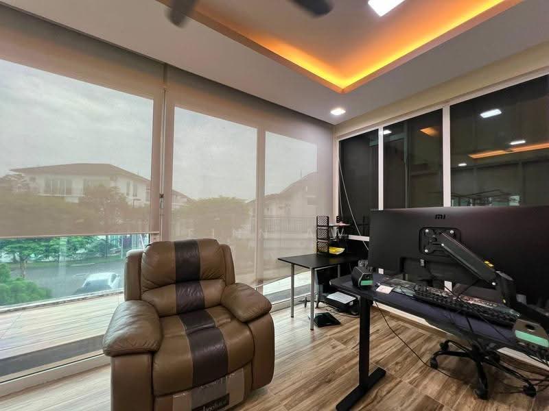 Bungalow House for Sale in Senibong (Permas Jaya) - Finn Aw - Study - PropertyGuru.com.my