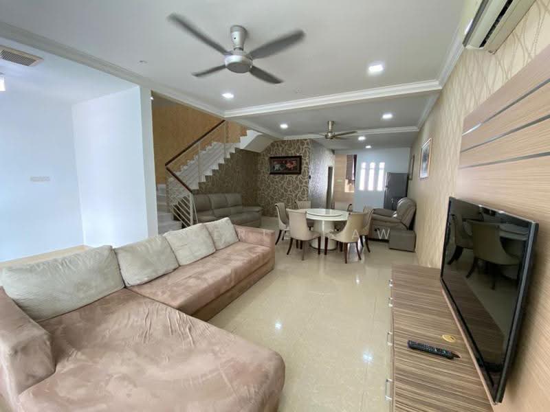 2-storey Terraced House for Sale in Taman Desa Tebrau (Tebrau) - Valerie Saw - Living Room - PropertyGuru.com.my