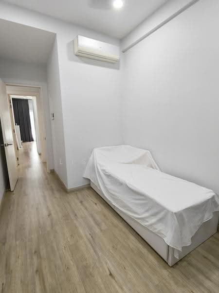 Kediaman Servis untuk Disewa di Sinaran TTDI - Lisa Low - Corridor - PropertyGuru.com.my