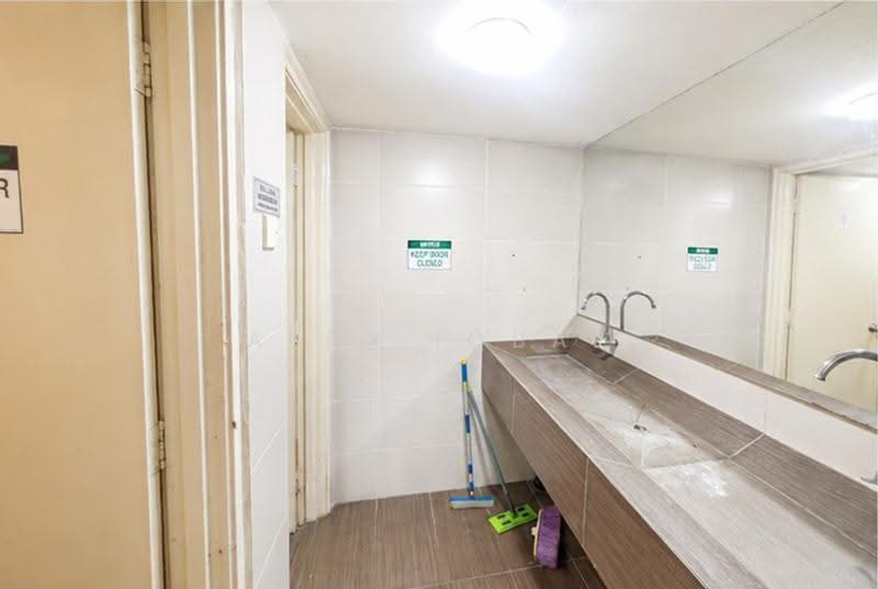 Kedai untuk Disewa di Kuala Lumpur (Kuala Lumpur) - Afiq Iqbal - Bathroom - PropertyGuru.com.my
