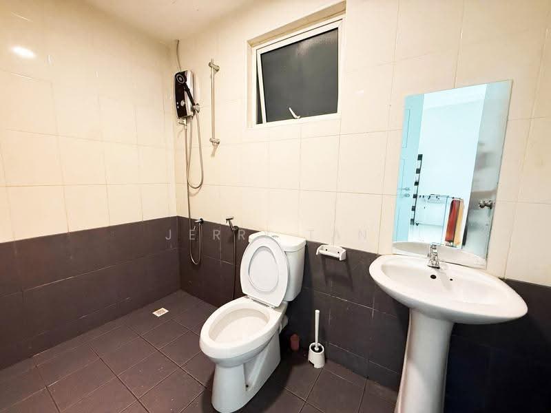 Kediaman Servis untuk Disewa di Birch Regency @ Penang Times Square - Jerry Tan - Bathroom - PropertyGuru.com.my