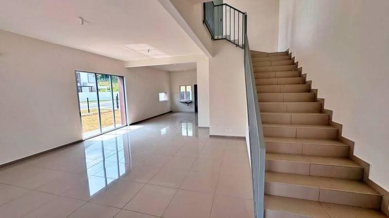 2-storey Terraced House for Sale in Bandar Sri Sendayan (Negeri Sembilan) - Alex Tan - Living Room - PropertyGuru.com.my