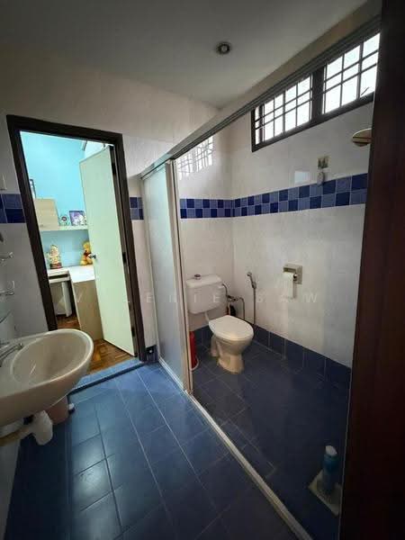 Rumah Teres untuk Dijual di Taman Desa Tebrau (Tebrau) - Valerie Saw - Bathroom - PropertyGuru.com.my