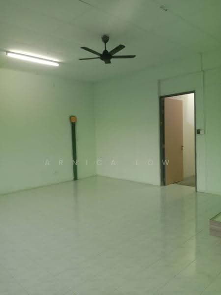 Office for Rent in Pusat Perdagangan Seri Kembangan (Seri Kembangan) - Arnica Low - PropertyGuru.com.my