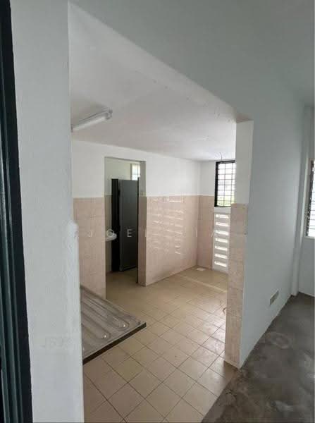 Apartment for Sale at Pangsapuri Arista - Joel Sia - Kitchen - PropertyGuru.com.my