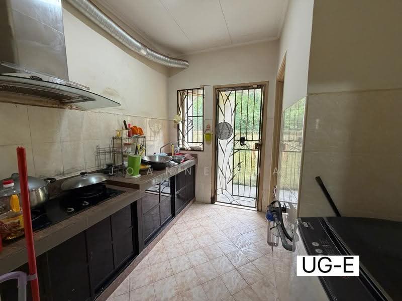 Rumah Teres 2-Tingkat untuk Dijual di Bukit Jelutong (Shah Alam) - Joanne Pua - Kitchen - PropertyGuru.com.my