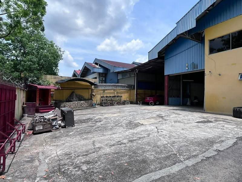 Semi-D Factory for Sale in Rawang (Selangor) - CW Kong - Exterior - PropertyGuru.com.my