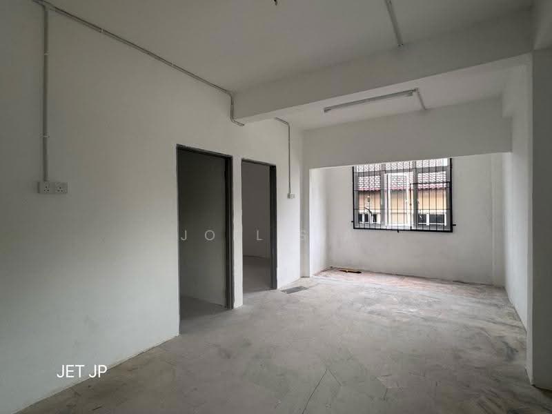 Pangsapuri untuk Dijual di Desa Idaman 2 Shop Apartment - Joel Sia - Interior - PropertyGuru.com.my
