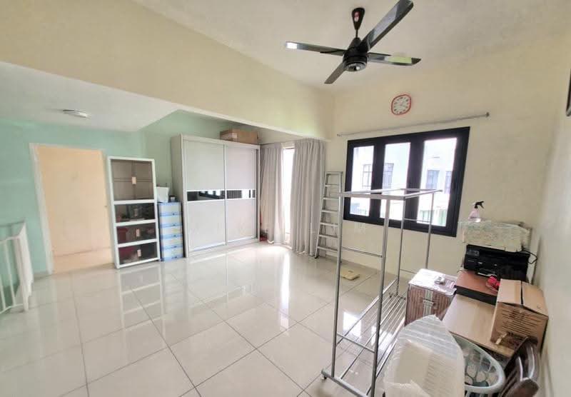 Rumah Berkembar untuk Dijual di Setia Ecohill (Semenyih) - Mike Lim - Living Room - PropertyGuru.com.my