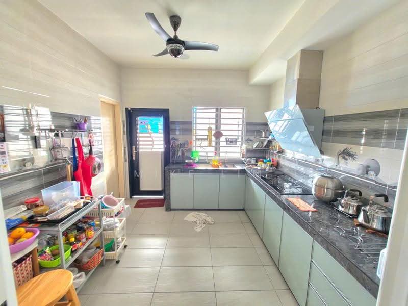 Rumah Berkembar untuk Dijual di Setia Ecohill (Semenyih) - Mike Lim - Kitchen - PropertyGuru.com.my