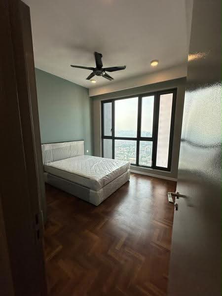 Kediaman Servis untuk Dijual di Bloomsvale Menara Vista Petaling - Daphne Lim - Bedroom - PropertyGuru.com.my