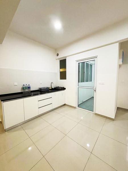 Kondominium untuk Disewa di Ideal Residency - Jerry Tan - Kitchen - PropertyGuru.com.my