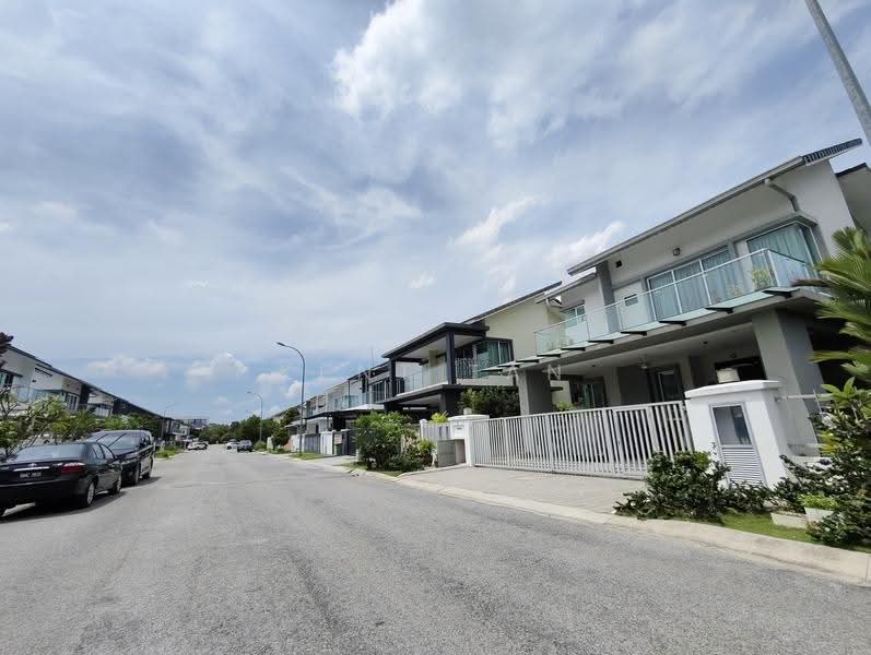 Tanah Banglo untuk Dijual di Taman Equine (Seri Kembangan) - Kent Tan - Exterior - PropertyGuru.com.my